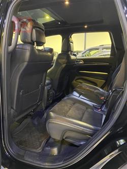 جیپ گراند شیرۆکی